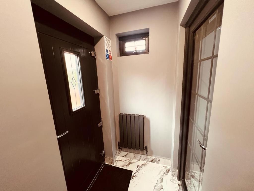 Urban Escape *4 Bedroom House* With Free Parking Birmingham Eksteriør billede