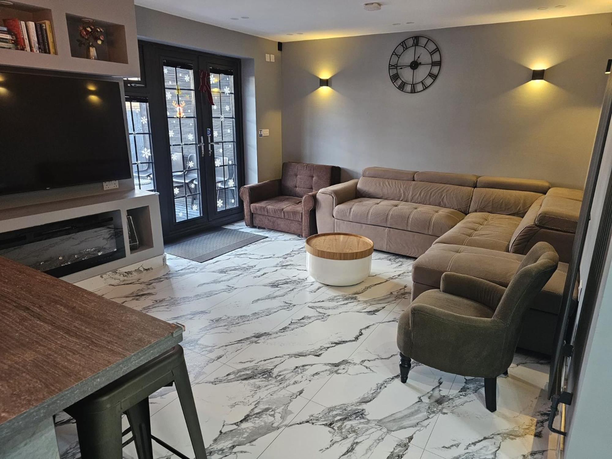 Urban Escape *4 Bedroom House* With Free Parking Birmingham Værelse billede